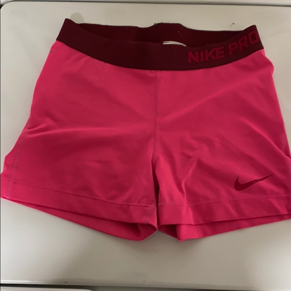 NIKE PRO pink shorts